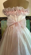 Load image into Gallery viewer, Perfect Beauty 1980&#39;s vintage Pale Pink Swiss Dot Gunne Sax gown
