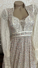 Load image into Gallery viewer, Prettiest 1970’s Vintage Ivory Floral and Lace Gunne Sax Dress
