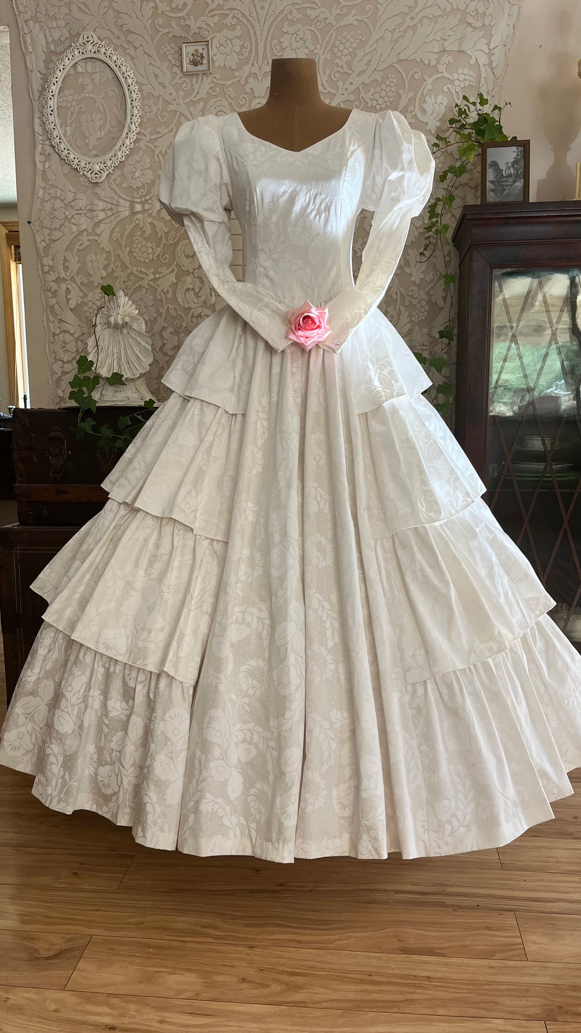 Fairytale 1980's Vintage Old Stock White Floral Cotton Bridal Gown by – Strange Vintage Fairytale 1980's Vintage Old Stock White Floral Cotton Bridal Gown by – Strange Vintage