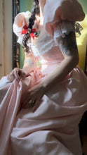 Load image into Gallery viewer, Fairytale 1980’s Vintage Pink Taffeta Puff Sleeve Gunne Sax Dress
