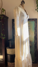 Load image into Gallery viewer, 1970’s Vintage Natural Poplin and Lace Juliet Sleeve Gunne Sax Dress
