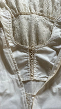 Load image into Gallery viewer, Amazing Larger Size 1970&#39;s vintage ivory poplin and crochet Gunne Sax dress
