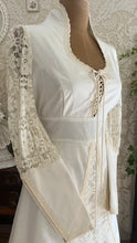 Load image into Gallery viewer, Amazing Larger Size 1970&#39;s vintage ivory poplin and crochet Gunne Sax dress
