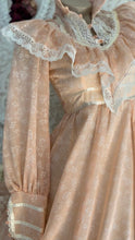 Load image into Gallery viewer, Deadstock 1970’s Vintage Peach Pink Floral Print Voile Gunne Sax Dress
