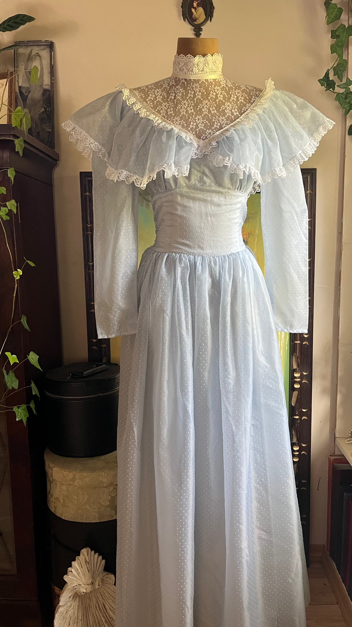 1980's Vintage Powder Blue Swiss Dot Jessica McClintock Bridal Gunne S Strange Vintage 1980's Vintage Powder Blue Swiss Dot Jessica McClintock Bridal Gunne S Strange Vintage