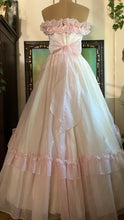 Load image into Gallery viewer, Perfect Beauty 1980&#39;s vintage Pale Pink Swiss Dot Gunne Sax gown
