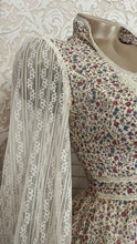Load image into Gallery viewer, Prettiest 1970’s Vintage Ivory Floral and Lace Gunne Sax Dress
