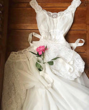 Load image into Gallery viewer, 1950’s Vintage White Chiffon Vanity Fair Peignoir Set
