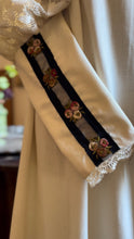 Load image into Gallery viewer, Beautiful 1970’s vintage Rose Trim Milkmaid Gunne Sax dress
