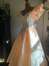 Load image into Gallery viewer, 1980’s Vintage Peach Taffeta Gunne Sax Midi Dress
