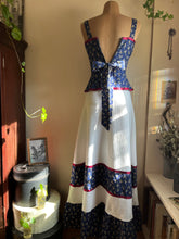 Load image into Gallery viewer, Amazing 1970’s Vintage Gunne Sax Grape Calico Peplum Sundress

