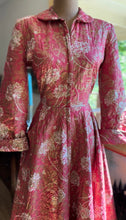 Load image into Gallery viewer, Incredible 1940’s Vintage Quilted Dressing Gown by Saybury
