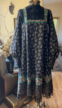 Load image into Gallery viewer, Authentic 1970’s Vintage Black Calico and Velveteen Trapeze Gunne Sax Midi Dress
