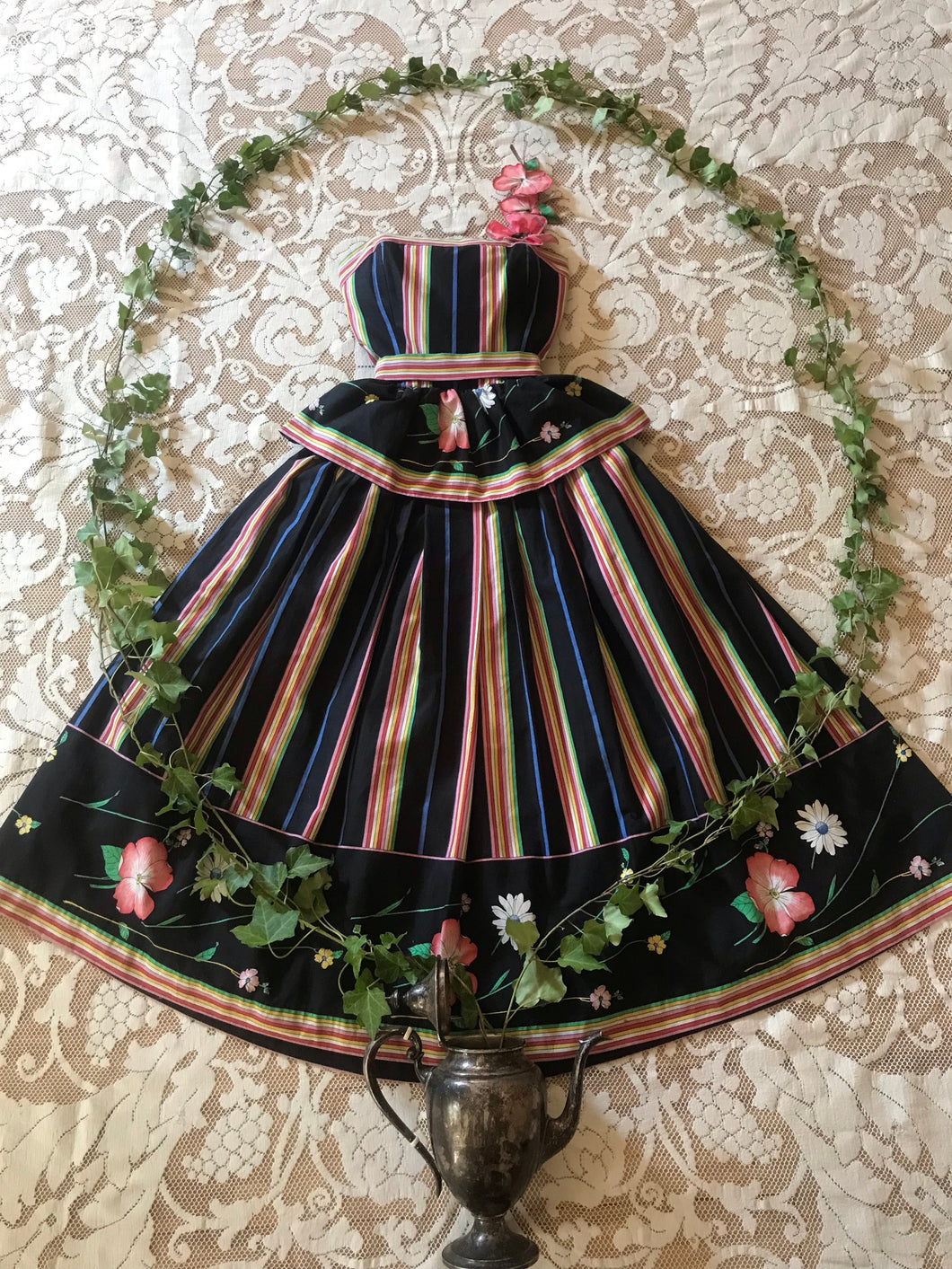 Incredible 1980's vintage dress by Victor Costa