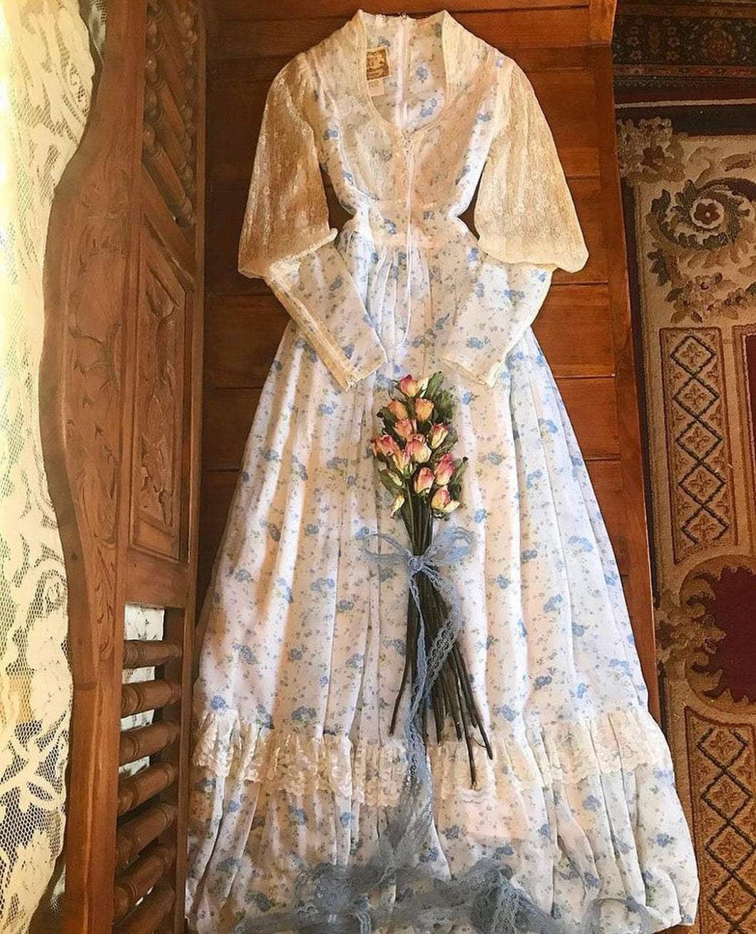 Authentic 1970’s vintage Blue Roses and Blueberry Print Voile Gunne Sax dress