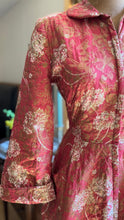 Load image into Gallery viewer, Incredible 1940’s Vintage Quilted Dressing Gown by Saybury
