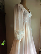 Load image into Gallery viewer, 1970’s Vintage Pale Tea Rose Pink Gunne Sax Maxi Dress
