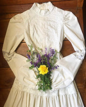 Load image into Gallery viewer, 1970&#39;s vintage Gunne Sax Ivory Poplin and Lace maxi dress
