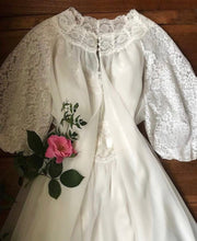 Load image into Gallery viewer, 1950’s Vintage White Chiffon Vanity Fair Peignoir Set
