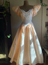 Load image into Gallery viewer, 1980’s Vintage Peach Taffeta Gunne Sax Midi Dress
