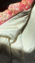 Load image into Gallery viewer, Incredible 1940’s Vintage Quilted Dressing Gown by Saybury
