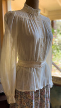 Load image into Gallery viewer, Authentic 1970&#39;s vintage cream Gunne Sax blouse
