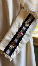 Load image into Gallery viewer, Beautiful 1970’s vintage Rose Trim Milkmaid Gunne Sax dress

