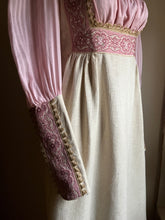 Load image into Gallery viewer, Authentic 1960&#39;s vintage Tea Rose Pink black label Gunne Sax
