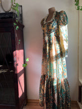 Load image into Gallery viewer, Incredible Collectors Garden of Eden Gunne Sax Dress
