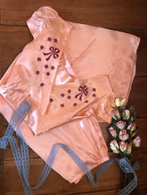 Load image into Gallery viewer, Amazing authentic 1930’s vintage peach satin beach pajama set

