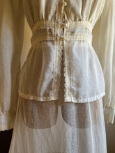 Load image into Gallery viewer, Authentic 1970&#39;s vintage ivory voile and net lace Gunne Sax blouse
