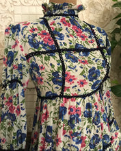 Load image into Gallery viewer, Authentic 1970’s vintage dress by Joseph Magnin
