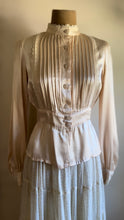 Load image into Gallery viewer, Authentic 1970&#39;s vintage Satin Gunne Sax blouse
