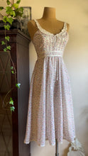 Load image into Gallery viewer, 1970’s Vintage Floral Voile Gunne Sax Midi Sundress
