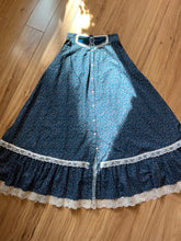 Load image into Gallery viewer, Authentic 1970’s vintage Teal Calico Gunne Sax Maxi skirt
