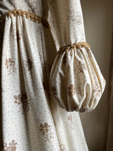 Load image into Gallery viewer, Medieval 1960&#39;s vintage Ivory Flocked Poplin black label Gunne Sax dress
