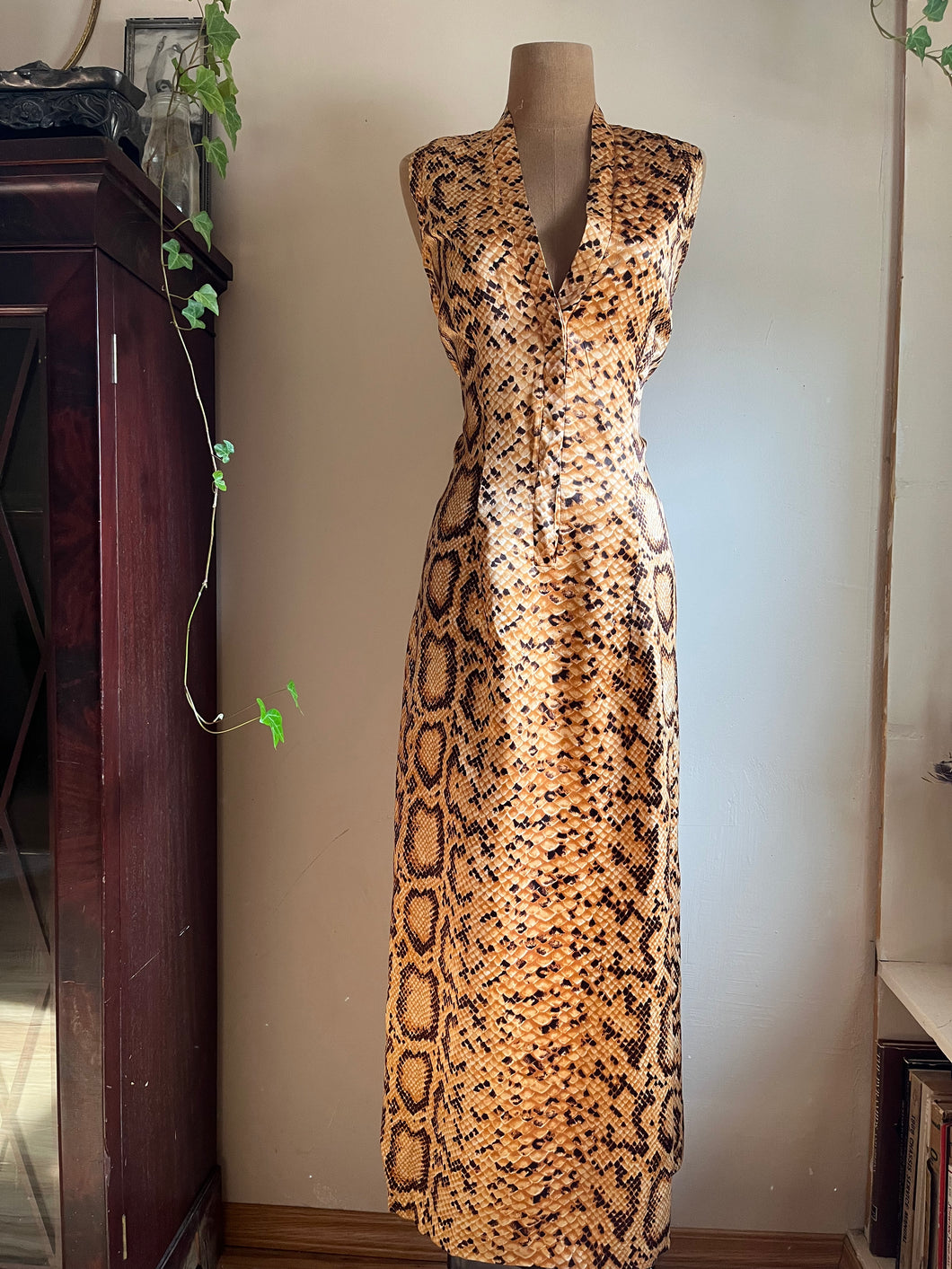 Fantastic 1960’s Vintage Snakeskin Satin Hostess Gown by Fifth Avenue Robes