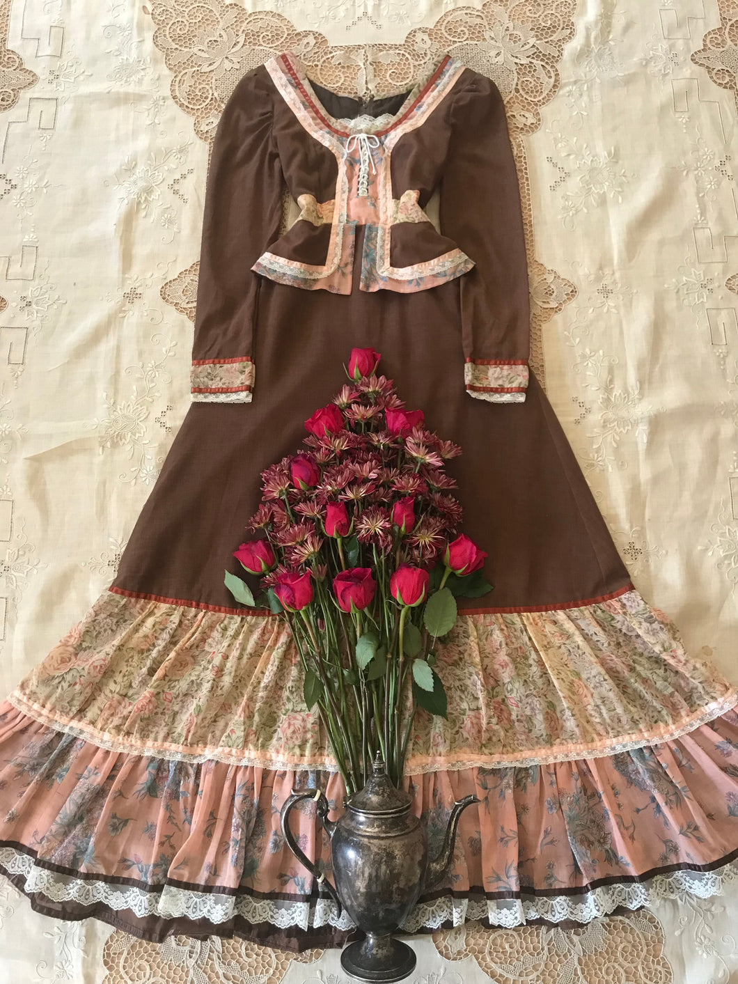 Beautiful handmade vintage Gunne Sax pattern maxi dress