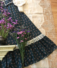 Load image into Gallery viewer, Authentic Deadstock 1970&#39;s vintage Green Calico and Velveteen Gunne Sax dress
