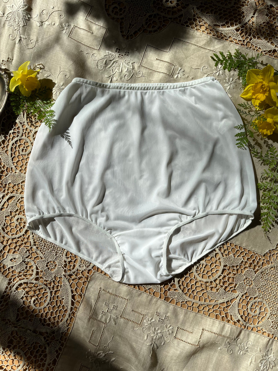 Authentic 1960’s vintage Kayser White Nylon Pillow Tab Granny Panties