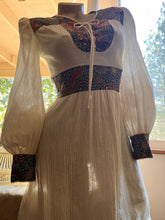 Load image into Gallery viewer, 1970’s vintage crepe and batik cotton dress by Vicky Vaughn
