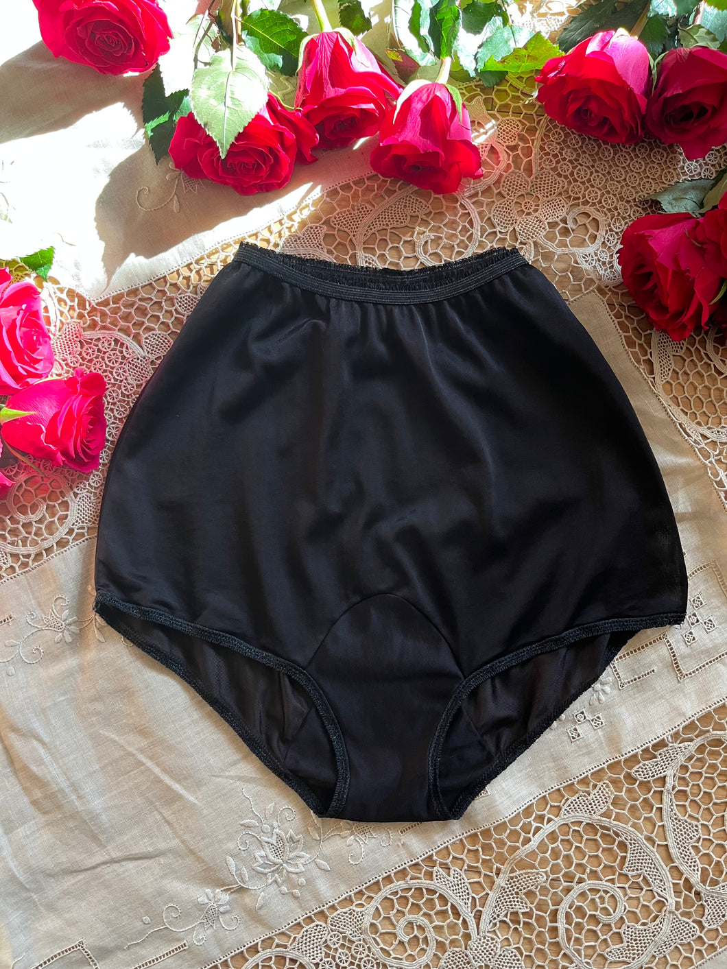 Authentic 1940’s vintage Vanity Fair Nylon Pillow Tab Granny Panties