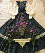 Load image into Gallery viewer, Authentic Deadstock 1970&#39;s vintage Green Calico and Velveteen Gunne Sax dress
