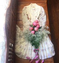 Load image into Gallery viewer, Authentic 1970’s vintage floral voile Gunne Sax dress
