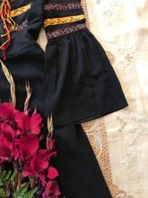 Load image into Gallery viewer, Authentic 1970&#39;s vintage dress by Roberta
