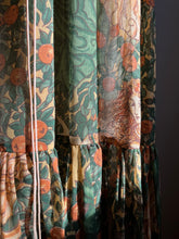 Load image into Gallery viewer, Incredible Collectors Garden of Eden Gunne Sax Dress
