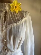 Load image into Gallery viewer, Authentic 1970&#39;s vintage ivory voile and net lace Gunne Sax blouse
