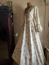 Load image into Gallery viewer, Medieval 1960&#39;s vintage Ivory Flocked Poplin black label Gunne Sax dress
