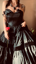 Load image into Gallery viewer, Incredible 1940’s 1950’s vintage gown by Frank Starr
