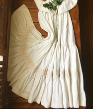 Load image into Gallery viewer, Amazing 1970&#39;s vintage poplin and crochet Gunne Sax dress
